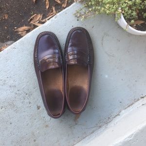 Size 8M Women’s Weejun leather loafers